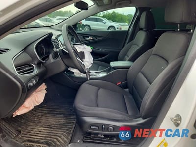Zdjęcie 7 z 12 samochodu: 2019 CHEVROLET MALIBU LT VIN:1G1ZD5ST6KF113234 - miniatura
