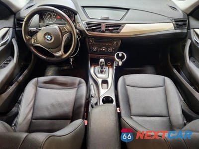 Zdjęcie 8 z 13 samochodu: 2014 BMW X1 XDRIVE28I VIN:WBAVL1C59EVY20949 - miniatura