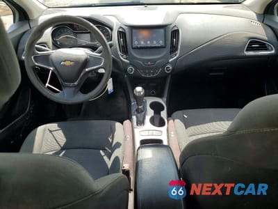 Zdjęcie 8 z 12 samochodu: 2017 CHEVROLET CRUZE LS VIN:1G1BC5SM8H7183771 - miniatura