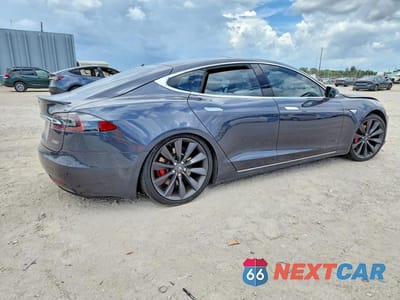 Trzecie zdjęcie samochodu z tyłu: 2016 TESLA MODEL S VIN:5YJSA1E43GF143561 - miniatura