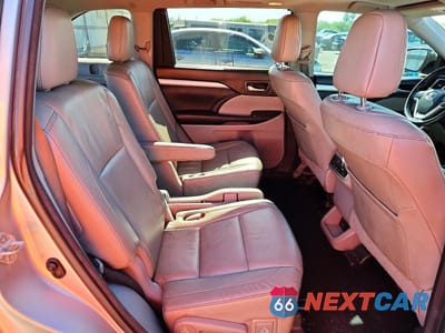 Zdjęcie 11 z 13 samochodu: 2017 TOYOTA HIGHLANDER XLE VIN:5TDKZRFH3HS514109 - miniatura