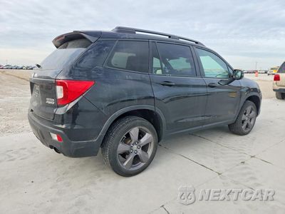 Trzecie zdjęcie samochodu z tyłu: 2021 HONDA PASSPORT TOURING VIN:5FNYF8H96MB040898 - miniatura