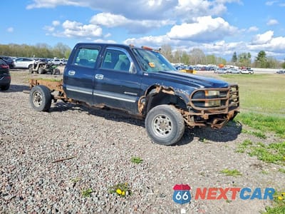 Czwarte zdjęcie samochodu z boku: 2005 CHEV SILVERADO CREW CAB ( VIN:1GCHK23U15F960603 - miniatura