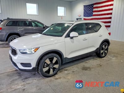 2020 VOLVO XC40 T5 MOMENTUM YV4162UK2L2204086 - główne zdjęcie licytacji z USA - miniatura