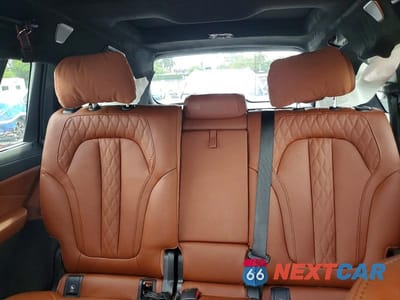 Zdjęcie 10 z 13 samochodu: 2026 BMW X7 XDRIVE40I VIN:5UX23EM00T9130964 - miniatura