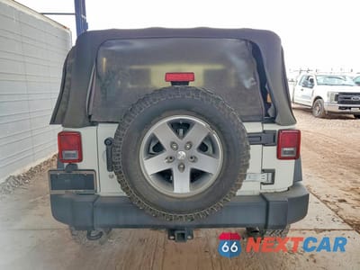 Zdjęcie 6 z 12 samochodu: 2010 JEEP WRANGLER RUBICON VIN:1J4HA6D10AL213966 - miniatura