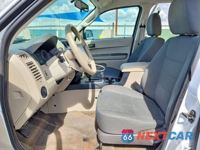 Zdjęcie 7 z 13 samochodu: 2009 FORD ESCAPE XLS VIN:1FMCU02799KC84754 - miniatura