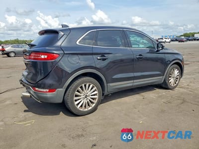 Trzecie zdjęcie samochodu z tyłu: 2019 LINCOLN MKC VIN:5LMCJ1C99KUL46966 - miniatura