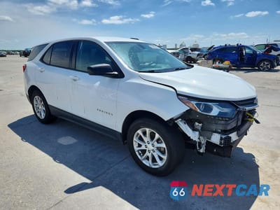 Czwarte zdjęcie samochodu z boku: 2018 CHEVROLET EQUINOX LS VIN:2GNAXHEV5J6317212 - miniatura