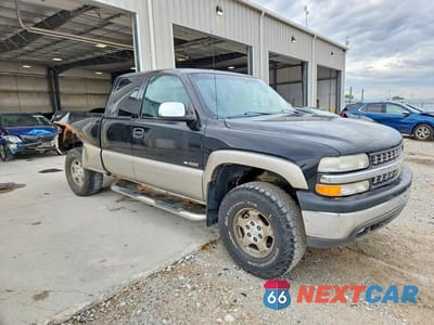 Czwarte zdjęcie samochodu z boku: 2000 CHEVROLET SILVERADO K1500 VIN:2GCEK19T7Y1383390 - miniatura