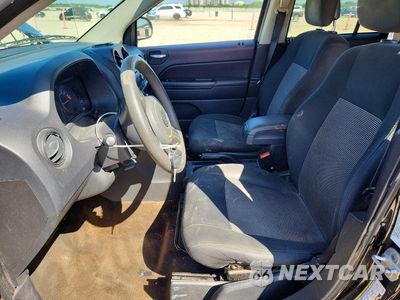 Zdjęcie 7 z 13 samochodu: 2014 JEEP COMPASS SPORT VIN:1C4NJCBA7ED642547 - miniatura