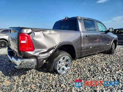 Trzecie zdjęcie samochodu z tyłu: 2026 RAM 1500 BIG HORN VIN:1C6SRFFP3TN248859 - miniatura