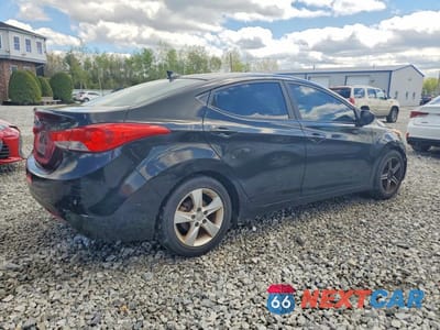 Trzecie zdjęcie samochodu z tyłu: 2011 HYUNDAI ELANTRA GLS VIN:5NPDH4AE5BH052998 - miniatura