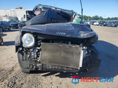 Piąte zdjęcie samochodu w środku: 2018 JEEP RENEGADE SPORT VIN:ZACCJBAH7JPH08364 - miniatura