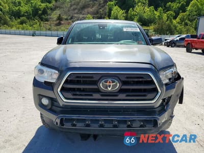 Piąte zdjęcie samochodu w środku: 2019 TOYOTA TACOMA SR5 V6 VIN:3TMCZ5AN7KM250765 - miniatura