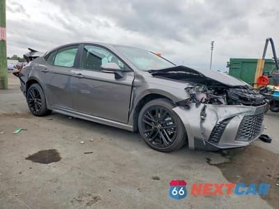 Czwarte zdjęcie samochodu z boku: 2025 TOYOTA CAMRY SE VIN:4T1DAACK3SU600925 - miniatura