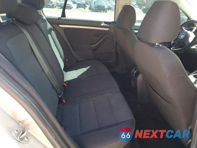 Zdjęcie 10 z 12 samochodu: 2010 VOLKSWAGEN JETTA S VIN:3VWJX7AJ6AM024993 - miniatura