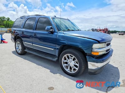 Czwarte zdjęcie samochodu z boku: 2005 CHEVROLET TAHOE C1500 VIN:1GNEC13T05R200234 - miniatura