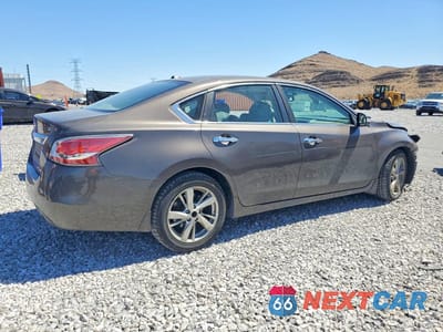 Trzecie zdjęcie samochodu z tyłu: 2015 NISSAN ALTIMA 2.5 SL VIN:1N4AL3AP5FN881997 - miniatura
