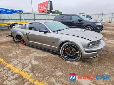 Czwarte zdjęcie samochodu z boku: 2008 FORD MUSTANG GT VIN:1ZVHT82H285166351 - miniatura