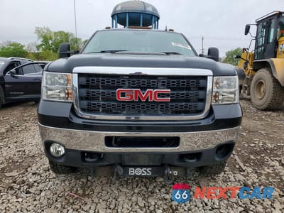 Piąte zdjęcie samochodu w środku: 2011 GMC SIERRA K3500 SLT VIN:1GT424C85BF170827 - miniatura
