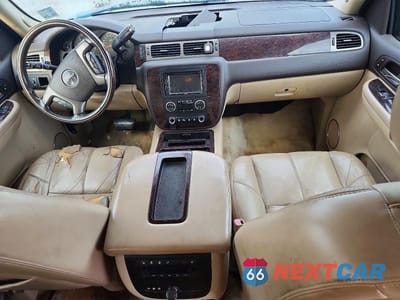 Zdjęcie 8 z 13 samochodu: 2008 GMC YUKON XL DENALI VIN:1GKFK66888J116433 - miniatura
