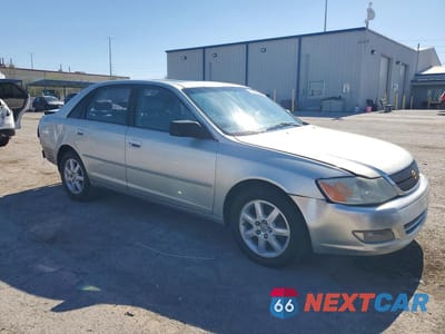 Czwarte zdjęcie samochodu z boku: 2000 TOYOTA AVALON XLS VIN:4T1BF28BXYU021642 - miniatura