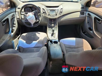 Zdjęcie 8 z 12 samochodu: 2015 HYUNDAI ELANTRA SE VIN:5NPDH4AE5FH619653 - miniatura