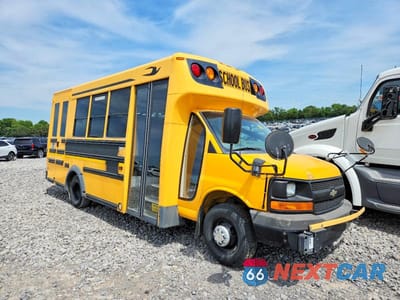2012 CHEV EXPRESS G4500 1GB6G5BG8C1107345 - główne zdjęcie licytacji z USA - miniatura