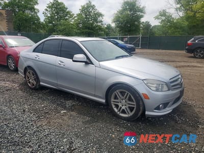 Czwarte zdjęcie samochodu z boku: 2008 MERCEDES-BENZ C 350 VIN:WDDGF56X48F015484 - miniatura