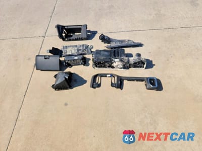 Zdjęcie 12 z 13 samochodu: 2021 GMC SIERRA K1500 SLT VIN:3GTU9DET6MG211593 - miniatura