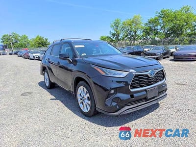 Trzecie zdjęcie samochodu z tyłu: 2023 TOYOTA HIGHLANDER HYBRID VIN:5TDYARAH2PS519034 - miniatura