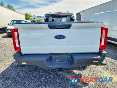Zdjęcie 6 z 12 samochodu: 2023 FORD F350 SUPER DUTY VIN:1FT8W3BAXPEE20922 - miniatura
