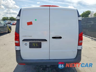 Zdjęcie 6 z 13 samochodu: 2017 MERCEDES-BENZ METRIS VIN:WD3PG2EA1H3228696 - miniatura