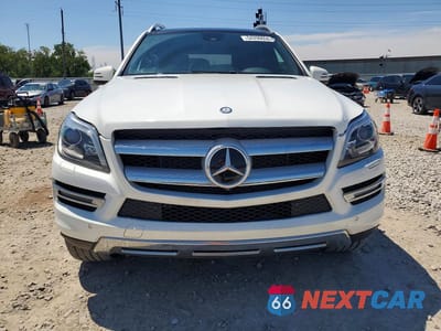 Piąte zdjęcie samochodu w środku: 2014 MERCEDES-BENZ GL 450 4MATIC VIN:4JGDF7CEXEA399626 - miniatura