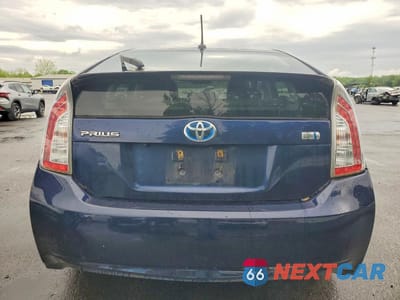 Zdjęcie 6 z 12 samochodu: 2012 TOYOTA PRIUS FOUR VIN:JTDKN3DUXC1483861 - miniatura