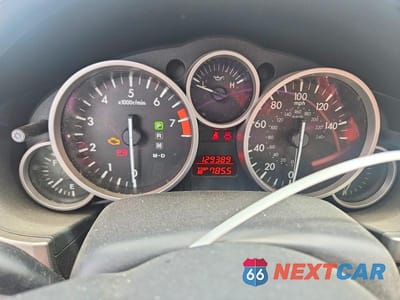 Zdjęcie 9 z 12 samochodu: 2011 MAZDA MX-5 MIATA VIN:JM1NC2LF6B0213465 - miniatura