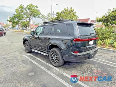 Trzecie zdjęcie samochodu z tyłu: 2025 LEXUS GX 550 PREMIUM+ VIN:JTJTBCDX9S5070972 - miniatura