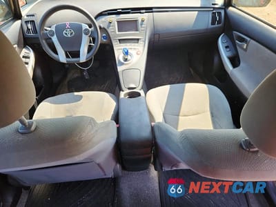 Zdjęcie 8 z 12 samochodu: 2012 TOYOTA PRIUS TWO VIN:JTDKN3DU5C1549801 - miniatura