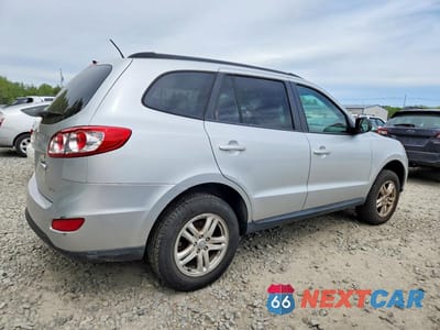 Trzecie zdjęcie samochodu z tyłu: 2012 HYUNDAI SANTA FE GLS VIN:5XYZGDAB3CG104037 - miniatura