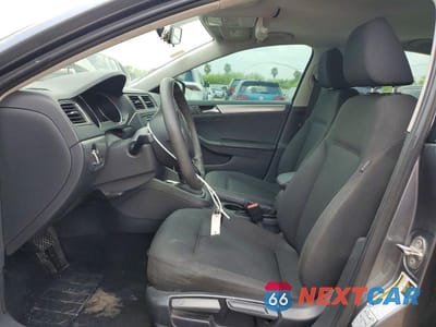 Zdjęcie 7 z 12 samochodu: 2016 VOLKSWAGEN JETTA SE VIN:3VWD67AJ3GM232094 - miniatura