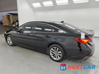 Drugie zdjęcie samochodu z przodu: 2020 TOYOTA AVALON XLE VIN:4T1J21FB1LU015483 - miniatura