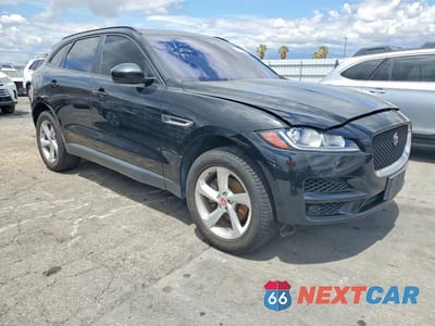 Czwarte zdjęcie samochodu z boku: 2018 JAGUAR F-PACE PREMIUM VIN:SADCJ2FX3JA323971 - miniatura