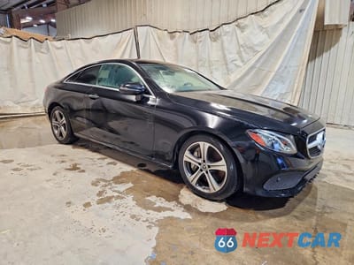 Czwarte zdjęcie samochodu z boku: 2018 MERCEDES-BENZ E 400 VIN:WDD1J6FB8JF016187 - miniatura