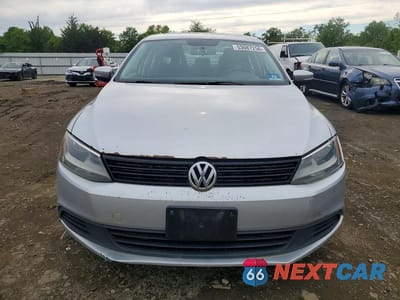 Piąte zdjęcie samochodu w środku: 2012 VOLKSWAGEN JETTA SE VIN:3VWDP7AJ3CM414613 - miniatura
