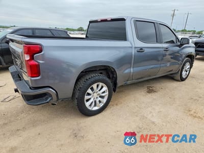 Trzecie zdjęcie samochodu z tyłu: 2022 CHEVROLET SILVERADO LTD C1500 CUSTOM VIN:1GCPWBEKXNZ143544 - miniatura