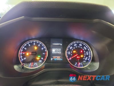 Zdjęcie 9 z 13 samochodu: 2019 TOYOTA RAV4 XLE VIN:2T3P1RFV1KC017702 - miniatura