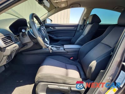 Zdjęcie 7 z 12 samochodu: 2019 HONDA ACCORD LX VIN:1HGCV1F14KA075450 - miniatura