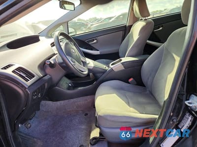 Zdjęcie 7 z 12 samochodu: 2015 TOYOTA PRIUS TWO VIN:JTDKN3DU3F0423270 - miniatura