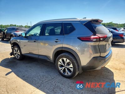 Drugie zdjęcie samochodu z przodu: 2021 NISSAN ROGUE SV VIN:5N1AT3BA2MC734285 - miniatura